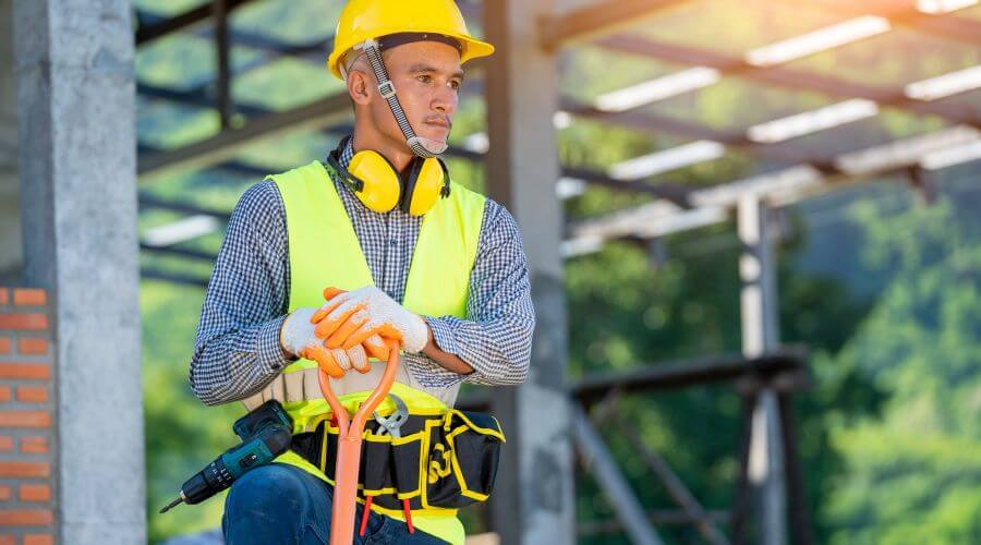 Expert Emergency Roof Repairs services in Clinton, IN